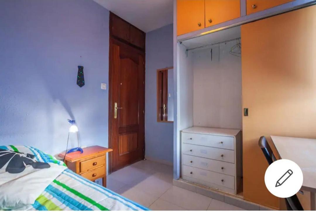 Piso Con Buena Red Wiffi Fibra Optica Alquiler De Habitaciones Sevilla Exteriér fotografie